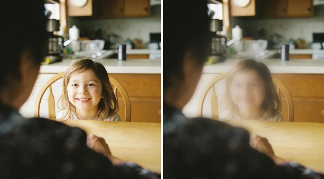 A face seen with sharp central vision versus a softened centre